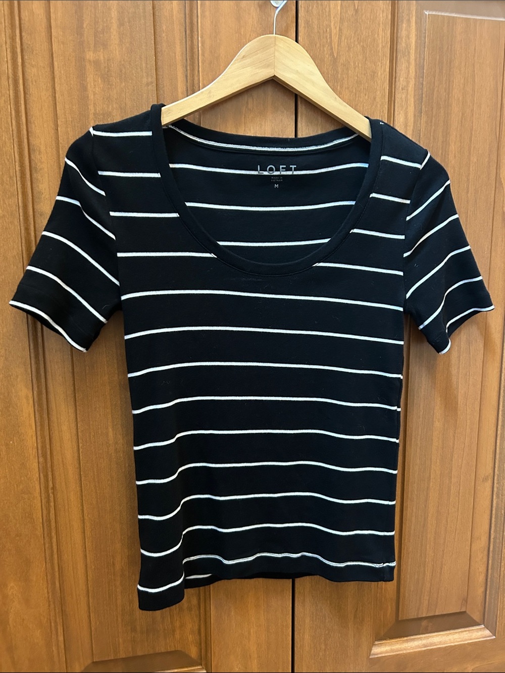 LOFT Black & White Striped Scoop Neck Short Sleeve Top cotton size medium